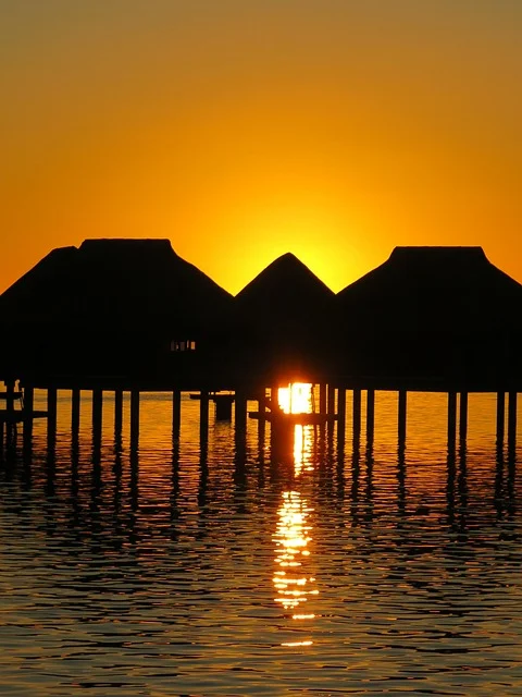 best time to travel to tahiti